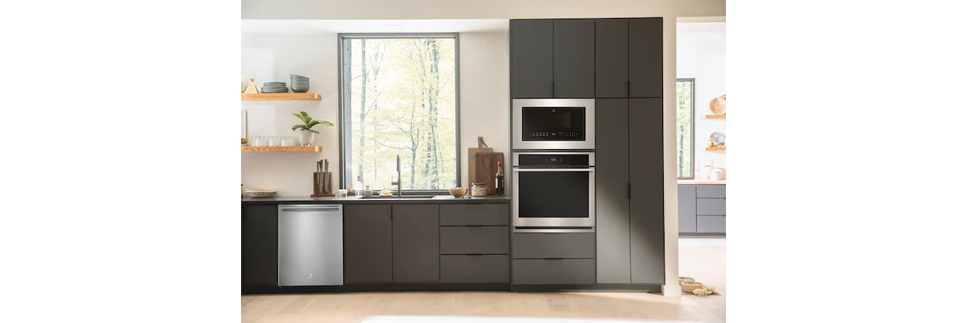 24'' Stainless Steel Tub Built-In Dishwasher with SmartBoost™ EDSH4944BS