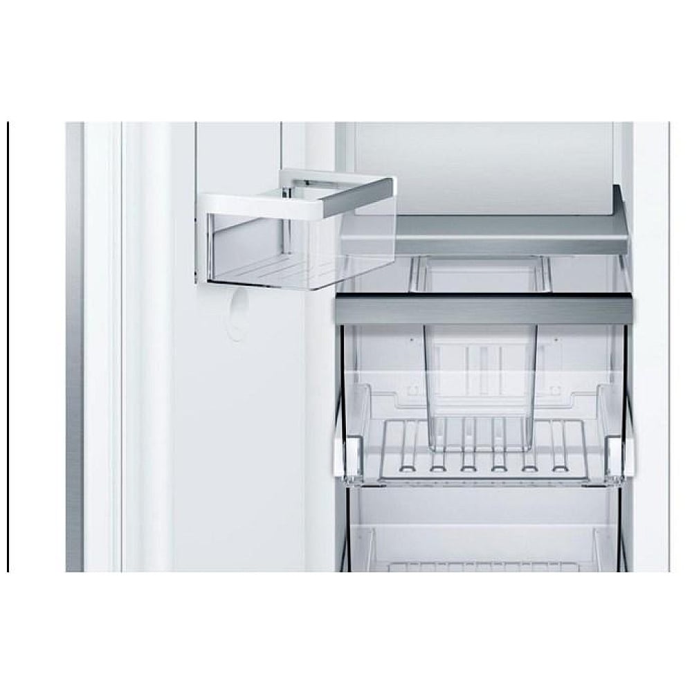 Benchmark Built-in Freezer 18'' Flat Hinge B18IF905SP