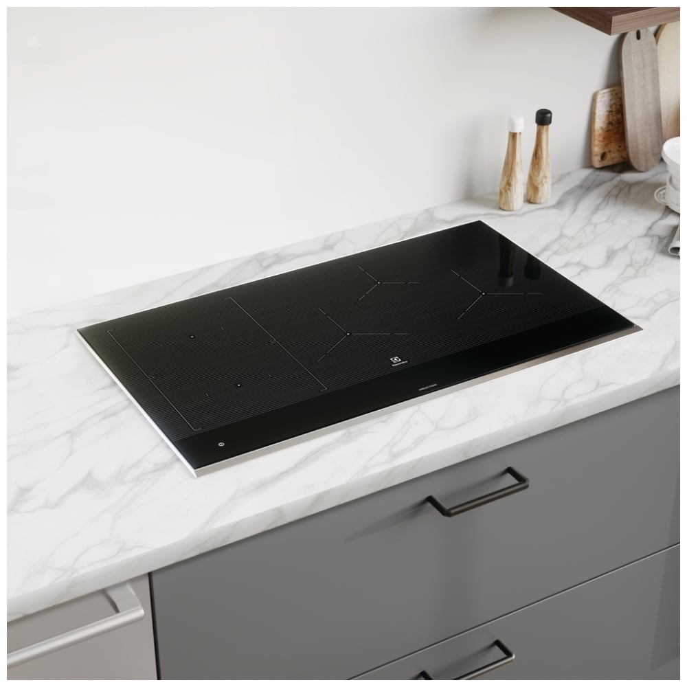 Electrolux ECCI3668AS Induction Cooktop, 36 inch Exterior Width, 5 Burners, 3600 Highest Burner Element (Watts), Black / Stainless Steel colour