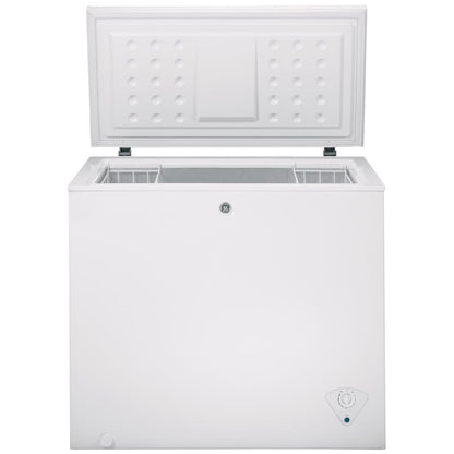 GE FCM7STWW Chest Freezer, 32.10 inch Width, 7 cu. ft. Capacity, Manual