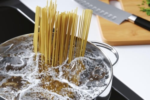 Frigidaire 30" Electric Ranges FCRE305CBW