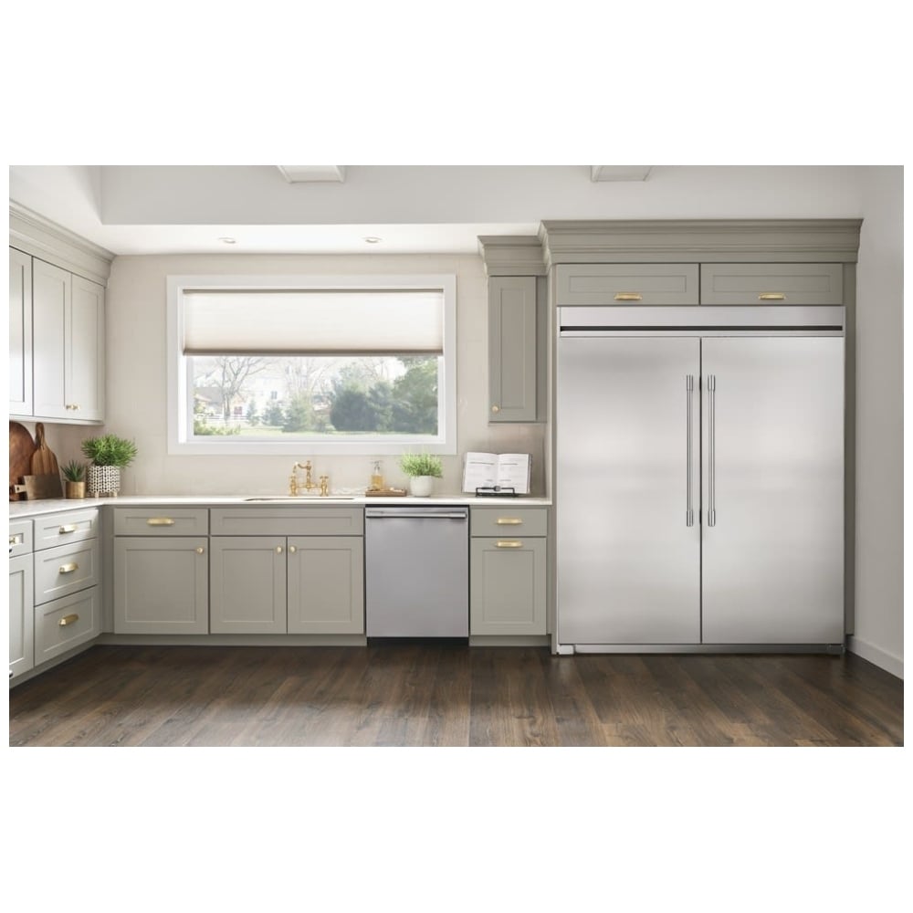 Frigidaire Professional 19 Cu. Ft. Single-Door Upright Freezer FPFU19F8WF