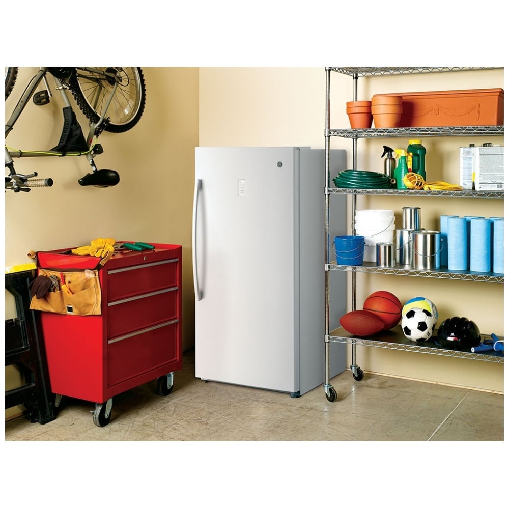 GE FUF17SMRWW Upright Freezer