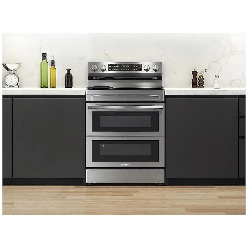Samsung NE63A6751SS - NE63A6751SS/AC Electric Range, 6.3 cu. ft. Capacity, 30 inch Exterior Width, True Convection, 5 Burners, Storage Drawer, Air Fry, Self Clean, Double Oven, 3,000 Watts Highest Burner Element, Stainless Steel colour