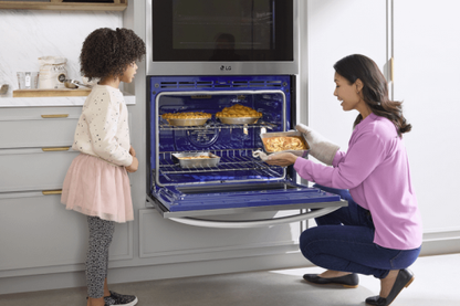 LG 1.7/4.7 cu. ft. Smart Combination Wall Oven with Convection and Air Fry WCEP6423F