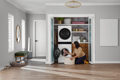 LG WashTower™ with Heat Pump Dryer, 3.1 cu.ft. Washer, 4.2 cu.ft. Dryer WKHC152HWA